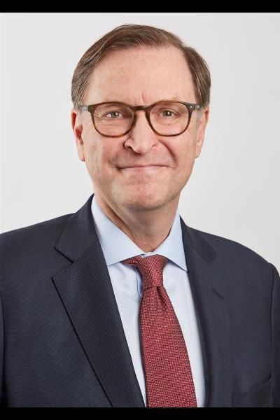 Glenn Hubbard